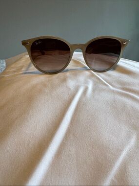 Ray-Ban Women's Round Sunglasses - Beige Frame, Brown Gradient Lenses